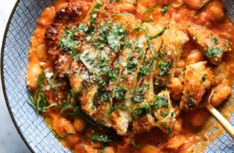 Garlic Butter Crispy Chicken on Creamy Beans Recipe